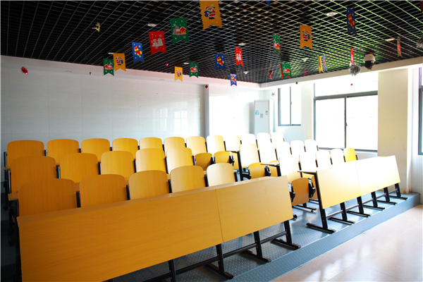 �����¶������ѧУ