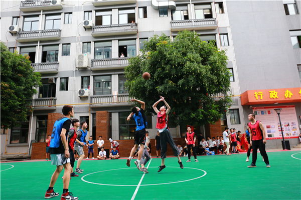 �����¶������ѧУ