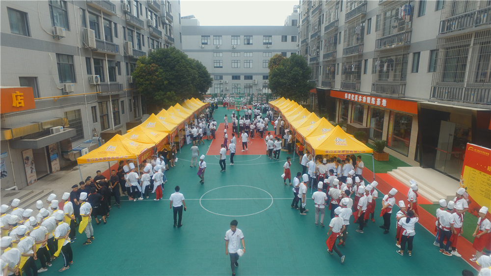 Ϊ���뱼�� | У�����������ʽ�ߵ�����У԰˫ѡ��