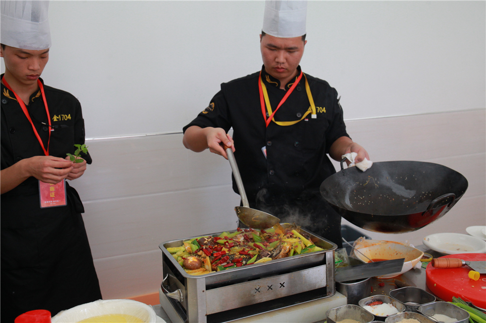 �Ҹ�ζ��30�ꡪ��У԰�Ȳ˱���