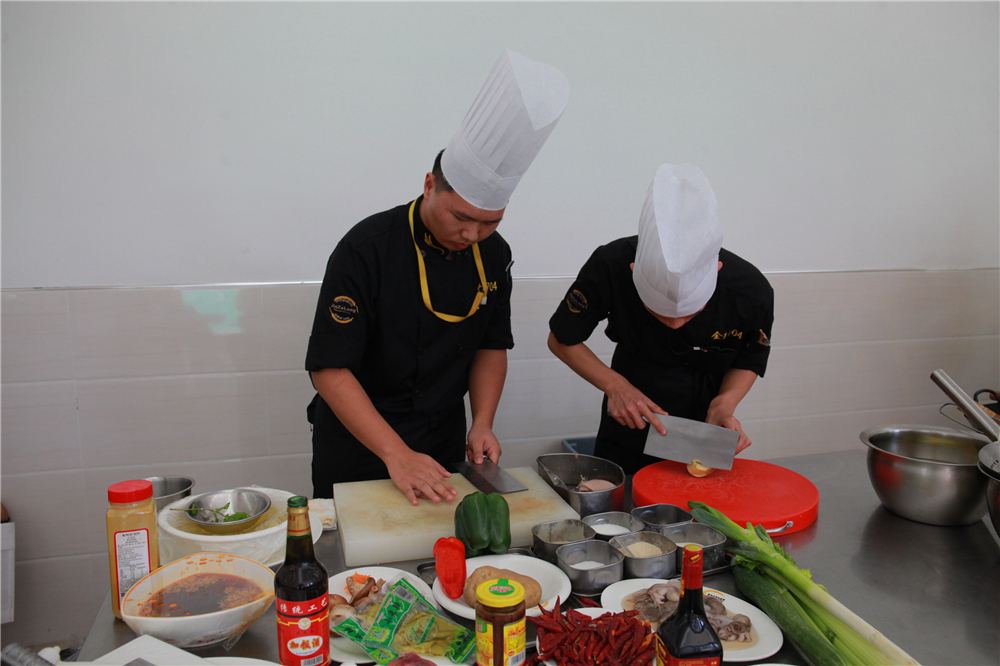 �Ҹ�ζ��30�ꡪ��У԰�Ȳ˱���