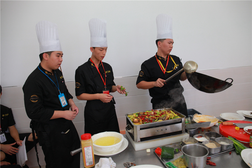 �Ҹ�ζ��30�ꡪ��У԰�Ȳ˱���