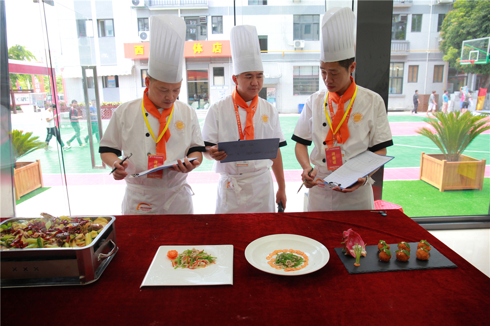 �Ҹ�ζ��30�ꡪ��У԰�Ȳ˱���