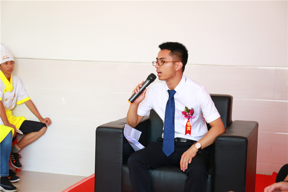 �Ҹ��Ƿܶ������ģ��ɹ�ѧ��У԰��