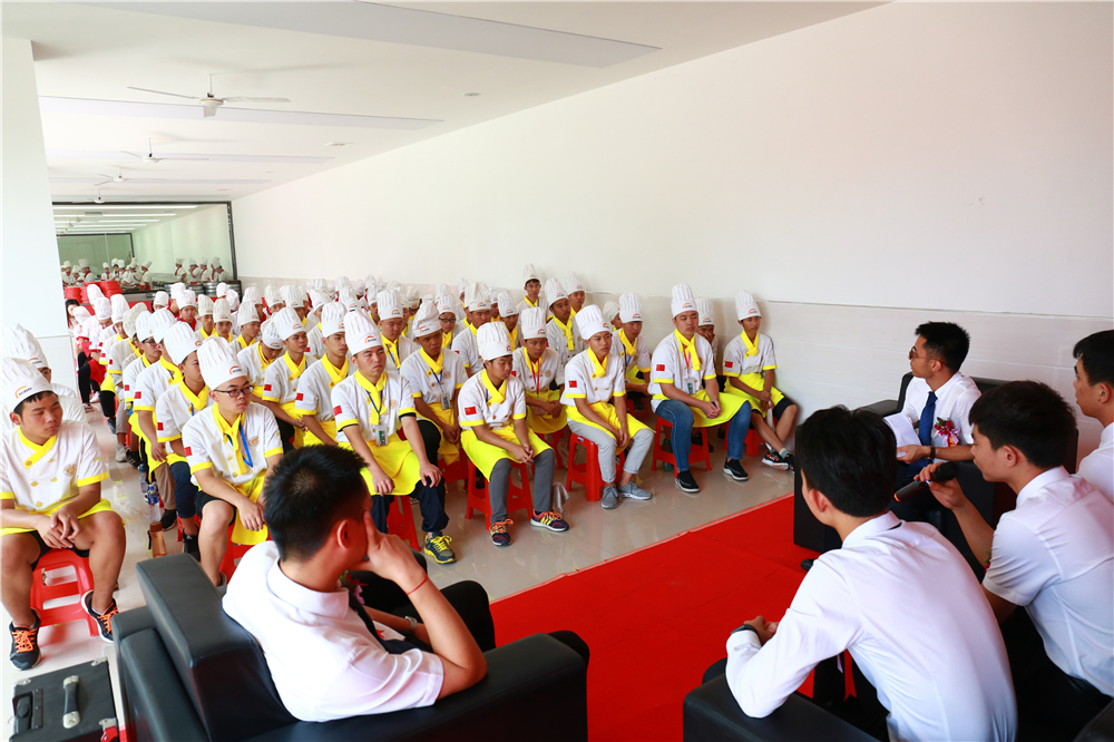 �Ҹ��Ƿܶ������ģ��ɹ�ѧ��У԰��