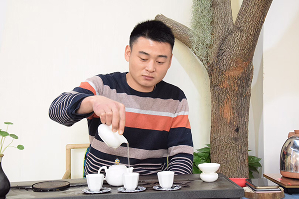 �����¶������ѧУ