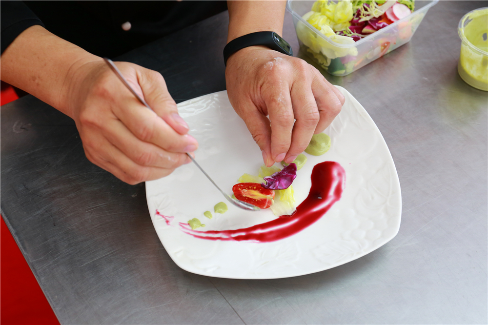 �����ܳ���У԰