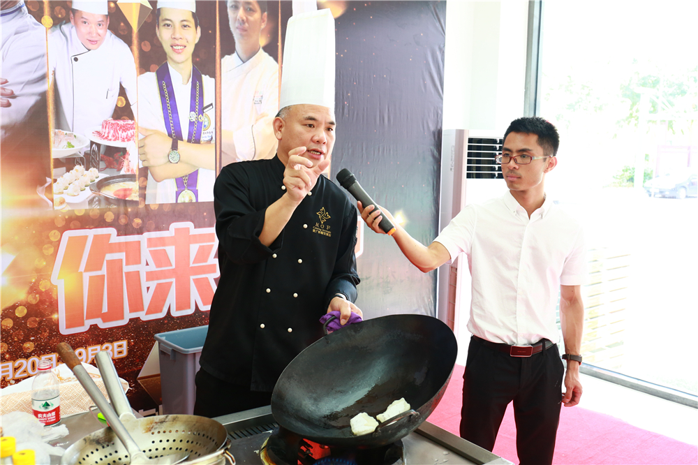 �����ܳ���У԰