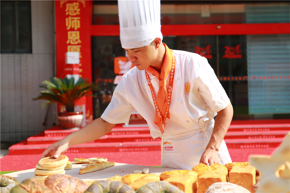 �����¶������ѧУ�決����