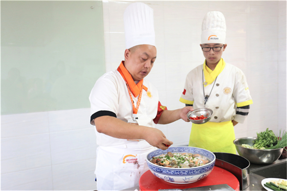 ְ����ѧ�ڰ��� | �����¶�������Ѱ�ٵص���ζ����