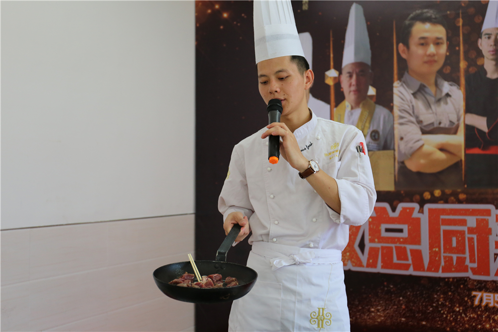 ����ʦ��У԰�������¶��������������ܴ�ʦ���