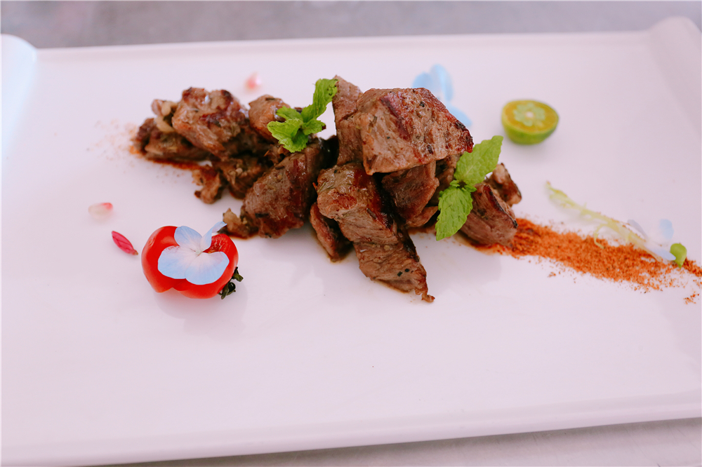 ����ʦ��У԰�������¶��������������ܴ�ʦ���