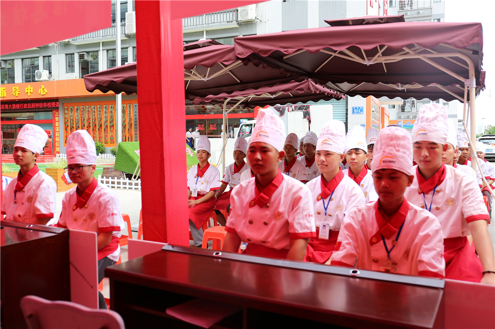 2018���ר�౨���ֳ�