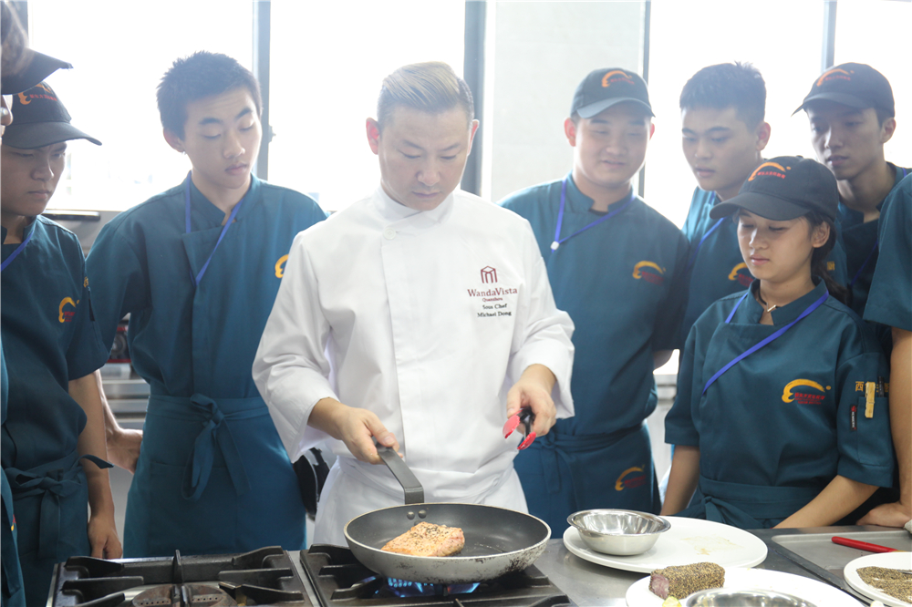 ��ʦ��У԰ح��ʦ�����Ἴ�ܣ�������ҵ���˲�