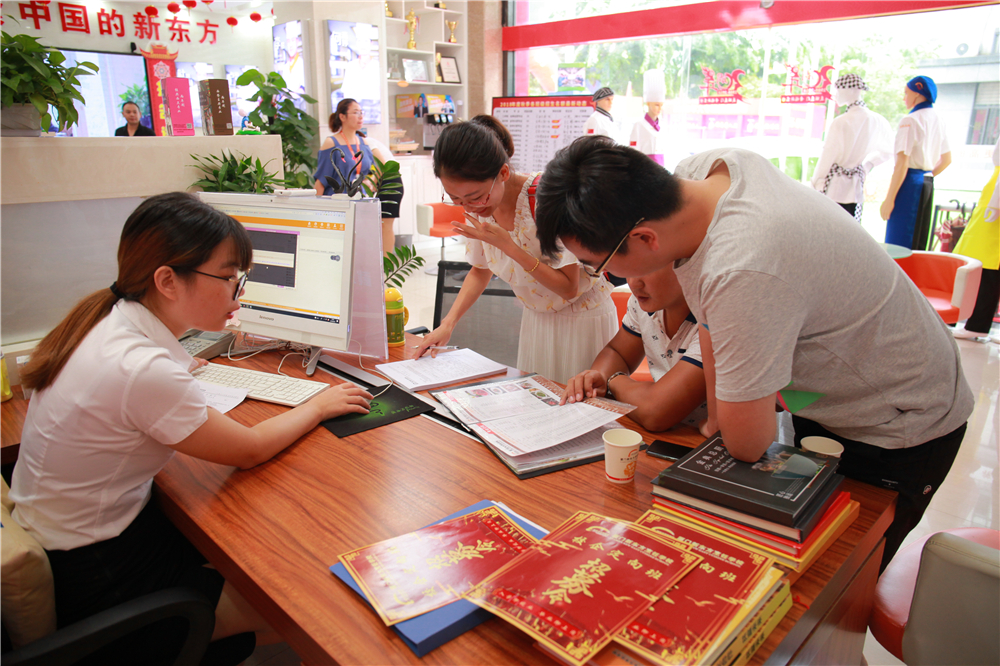 �Ҹ�ζ��30�ꡪ���������е���ѯ����