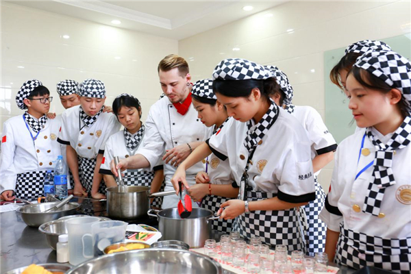 �����¶������ѧУ