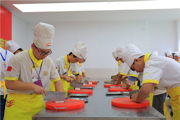 �����¶������ѧУ