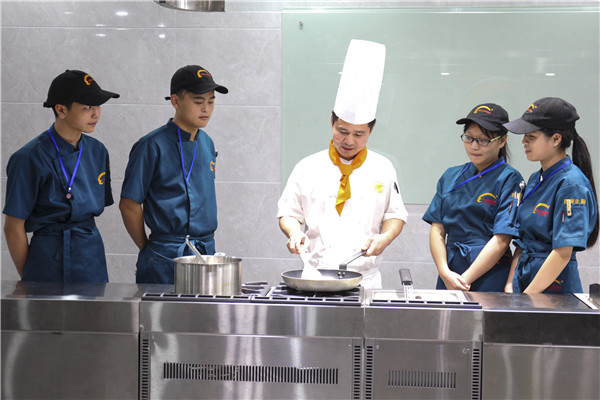 �����¶������ѧУ