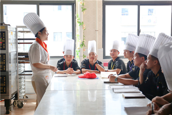 �����¶������ѧУ