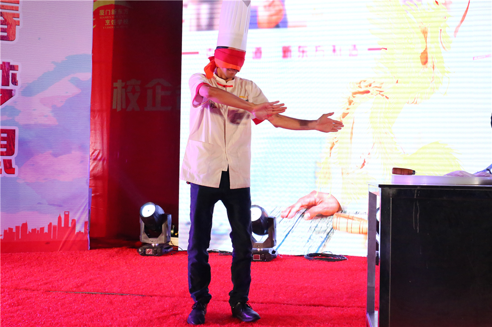 ���ഺ���� �� Ѥ������������¶������ѧУʦ�������������Բ����ɣ�