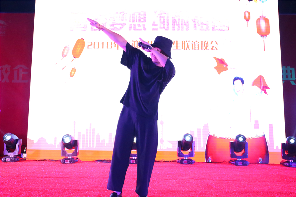 ���ഺ���� �� Ѥ������������¶������ѧУʦ�������������Բ����ɣ�