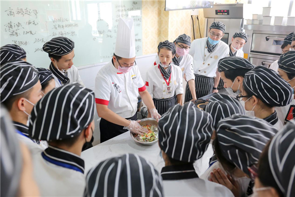 �����¶������ѧУ