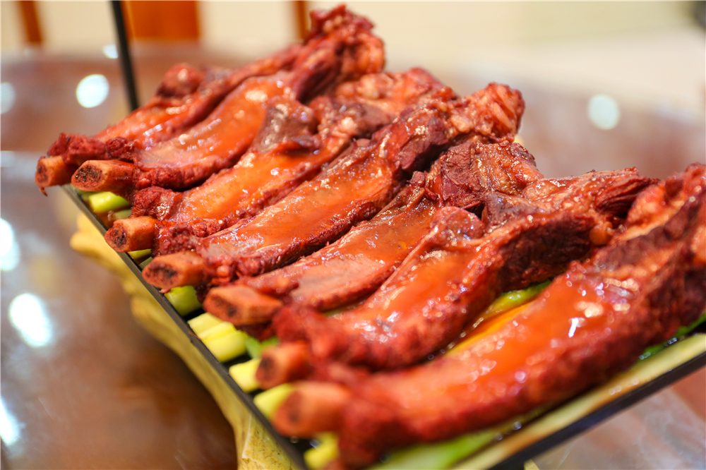 ����������