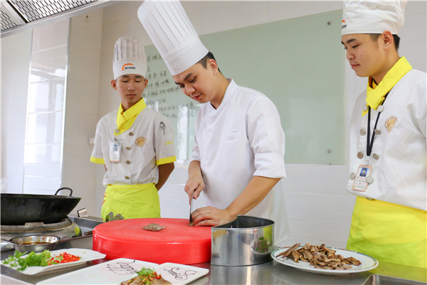 �����¶������ѧУ