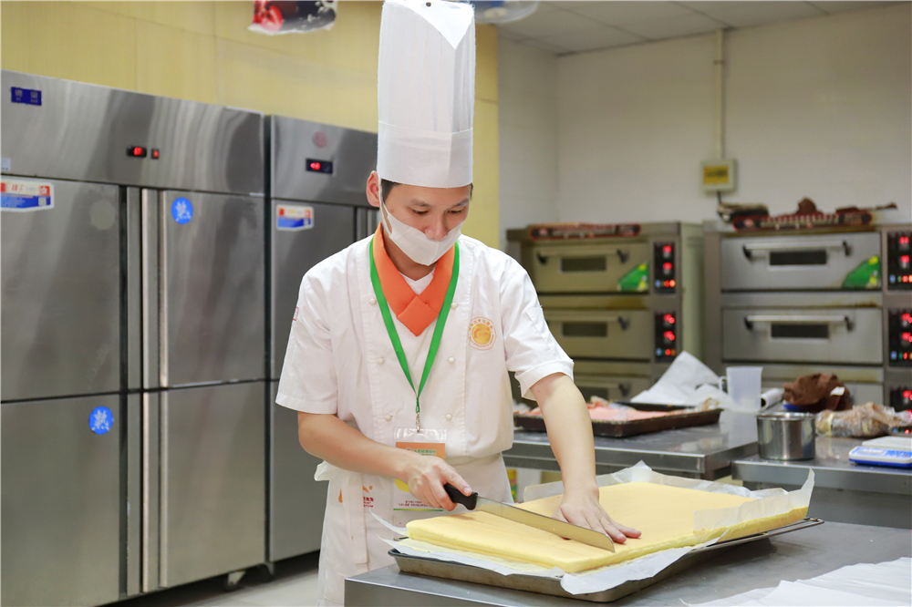 ��ϲѶ�� ����ף�������¶���ʦ���������ڡ������еڶ�ʮ�Ľ�ְ��������������ϲ���