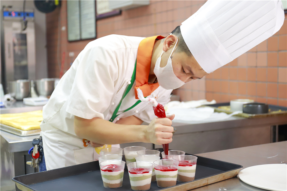 ��ϲѶ�� ����ף�������¶���ʦ���������ڡ������еڶ�ʮ�Ľ�ְ��������������ϲ���