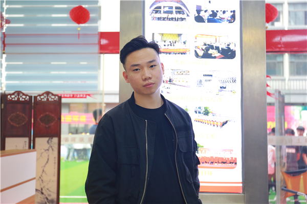 �����¶������ѧУ