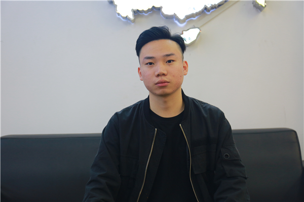 �����¶������ѧУ