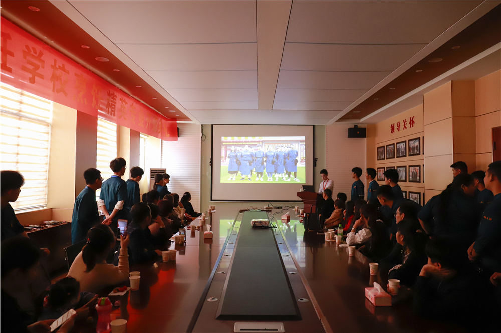 �Ҹ�ζ��30�ꡪ�������¶������ѧУ����רҵ�ҳ������