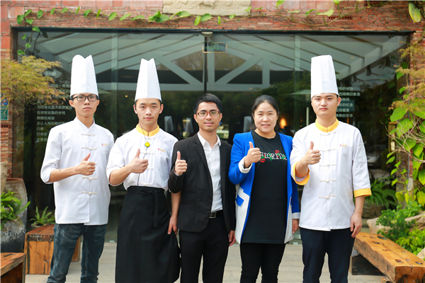 �����¶������ѧУ��ҵ�ط�