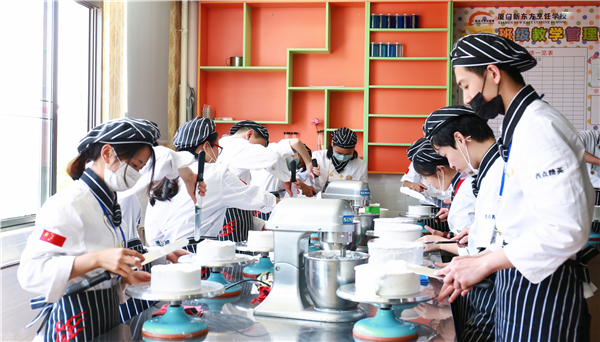 �����¶������ѧУ