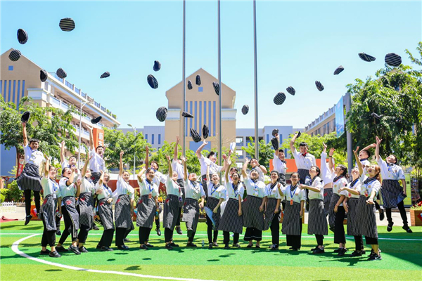 �����¶������ѧУ