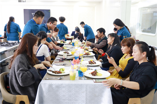 �����¶������ѧУ