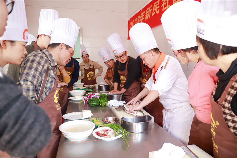 2018��������������ѧУ������ѵ�����չ�