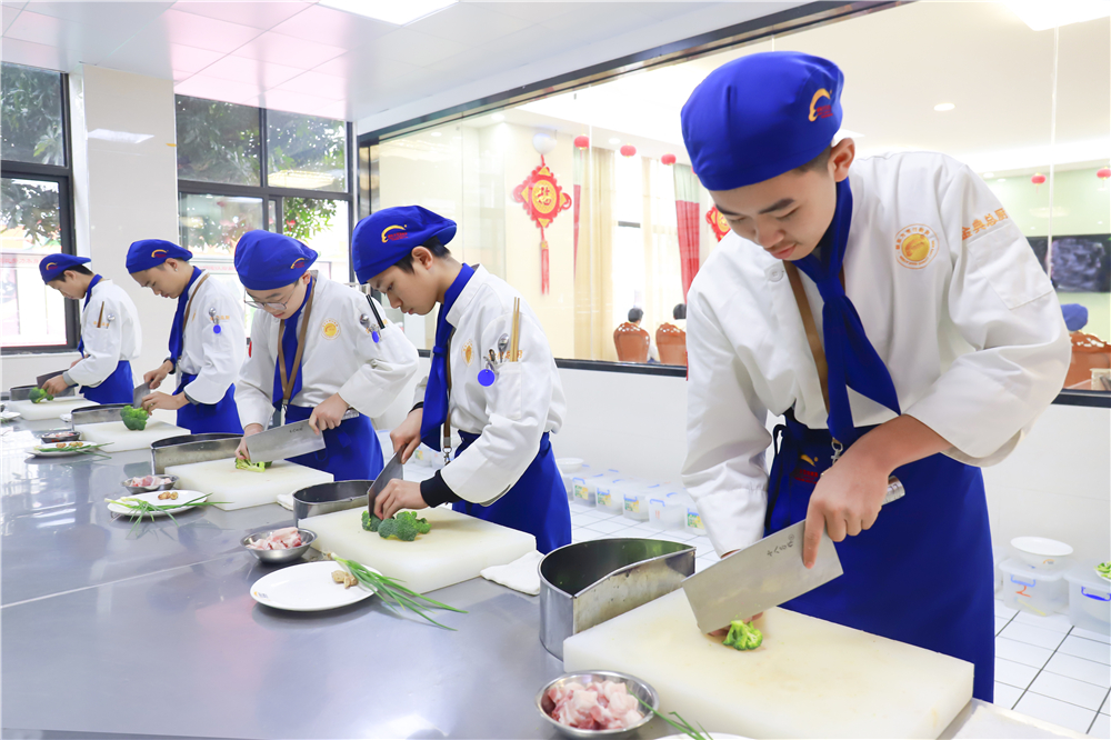 ����ܳ�רҵѧ�����