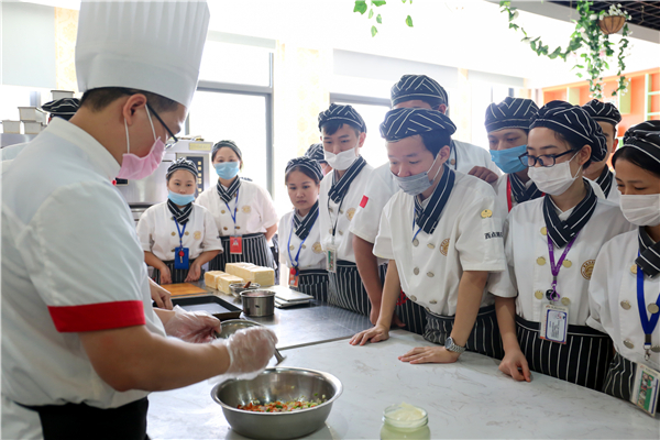 �����¶������ѧУ