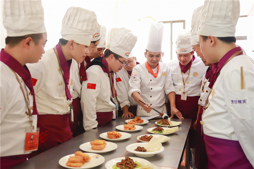 ��⿾�Ӣ��Ʒ����