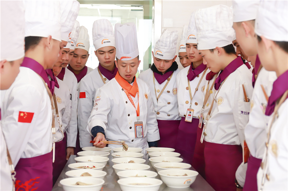 ��⿾�Ӣ��Ʒ����