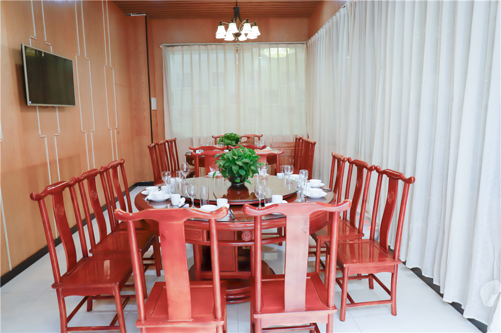 ���������� У԰�¾���