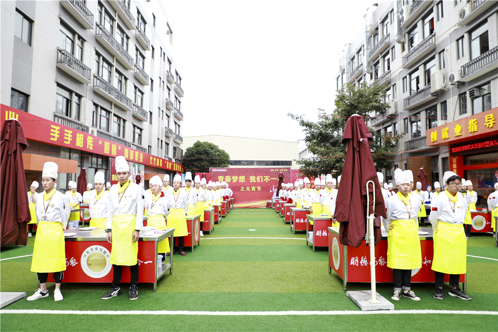 Ԫ���ڰ���Բ