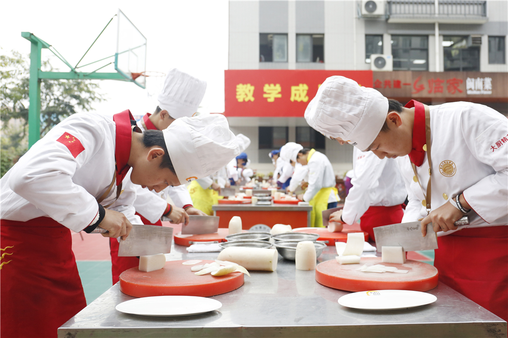 ���˵����׶ο���