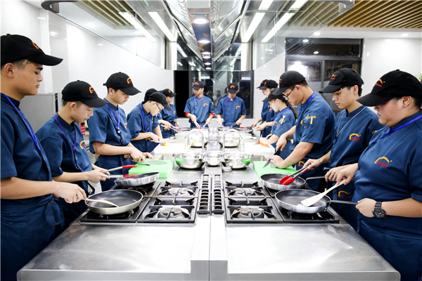 �����¶������ѧУ