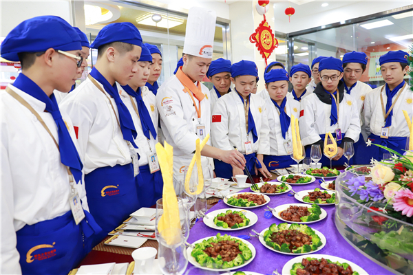 �����¶������ѧУ