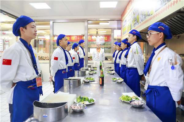 �����¶������ѧУ