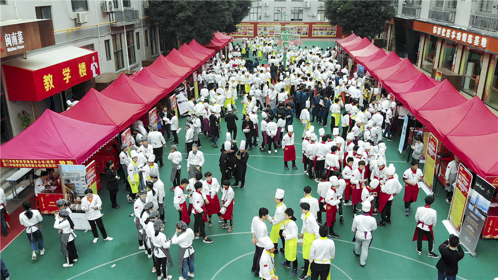 ��ȷ�Ϲ���������ǶԵ��ˡ�У����������ߵ��Ľ�У԰˫ѡ��