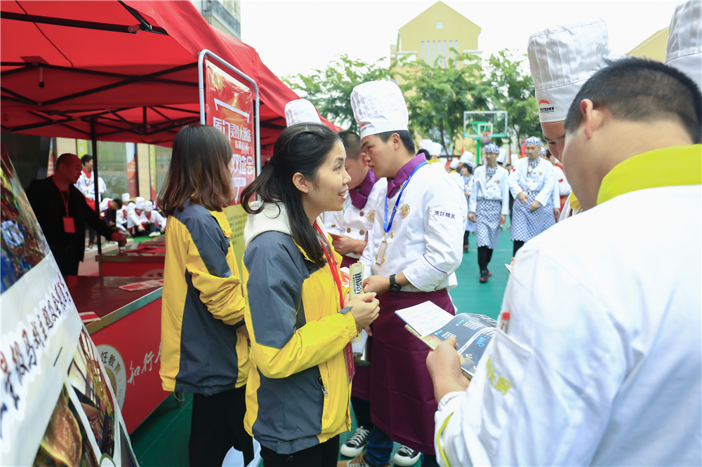 ��ȷ�Ϲ���������ǶԵ��ˡ�У����������ߵ��Ľ�У԰˫ѡ��